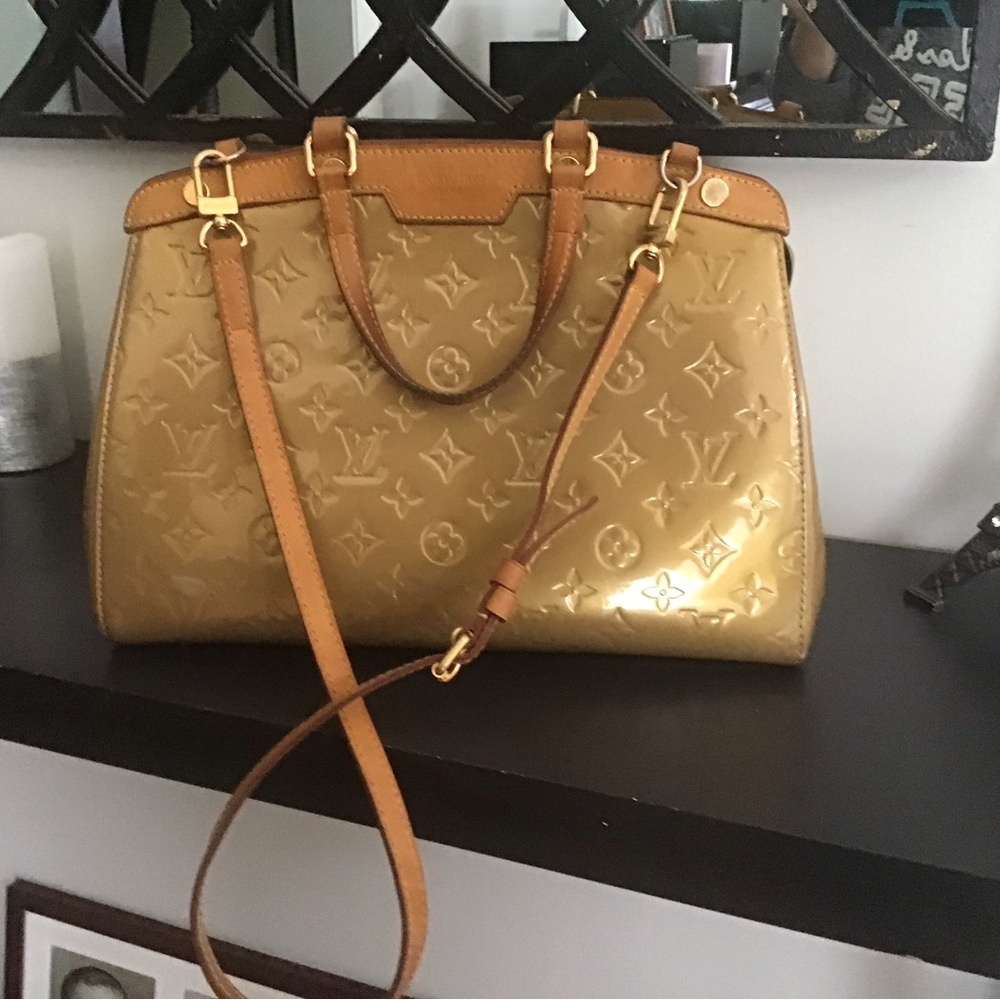 ***** AMAZING DEAL********
Louis Vuitton VINTAGE Monogram Vernis Blair 2 Way Bag